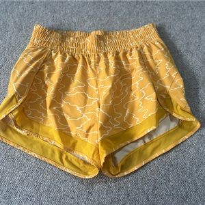 Athleta Shorts size XS, EUC, with pockets